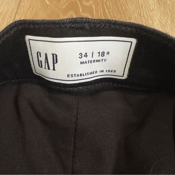 NWT Gap Maternity True Waistband Full Panel Girlfriend Jeans Black Size 34/18 - Picture 4 of 10
